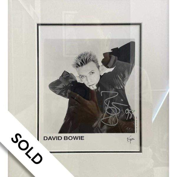 David Bowie memorabilia - "Earthlings" Promo, Hand Signed